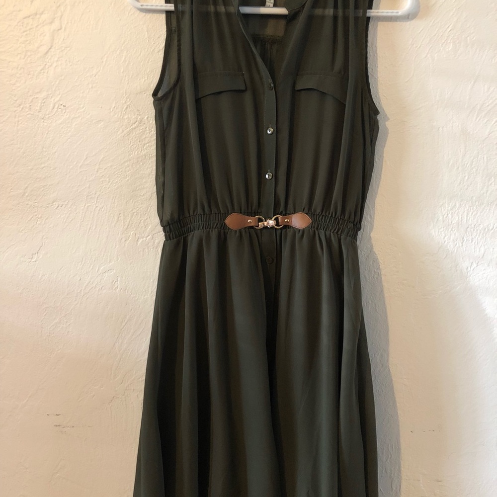 Olive dress with clasp